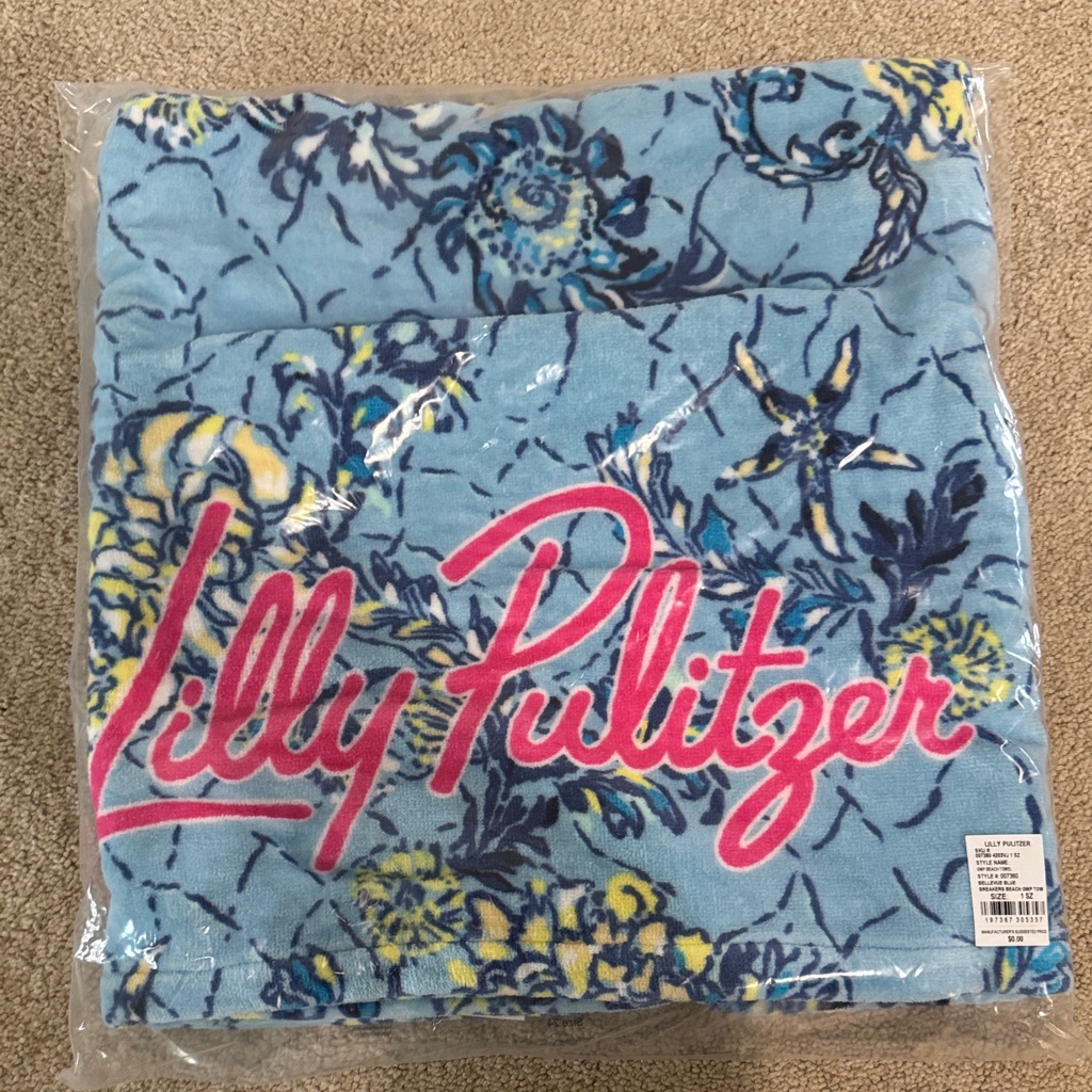 Lilly Pulitzer Blue New Gwp Yellow Floral Towel Lilly Pulitzer Blue New Gwp Yellow Floral Towel